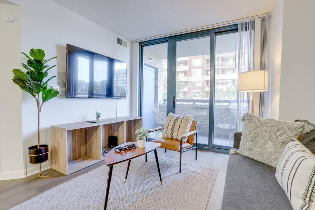 Sensational 1 Bedroom Condo At Ballston Place With Gym Arlington Exteriör bild